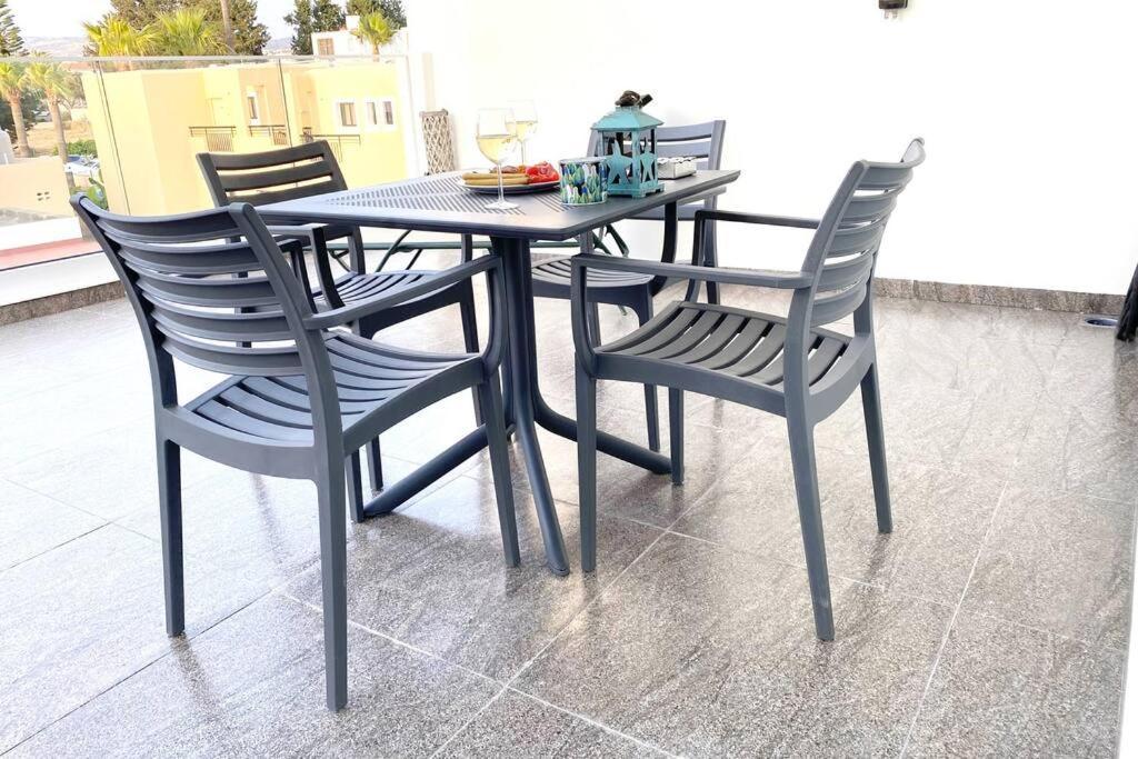 Ferienwohnung Ev Zin - Modern, Cozy, 1 Bed, Pool, 2 Balconies, A105 Paphos Exterior foto