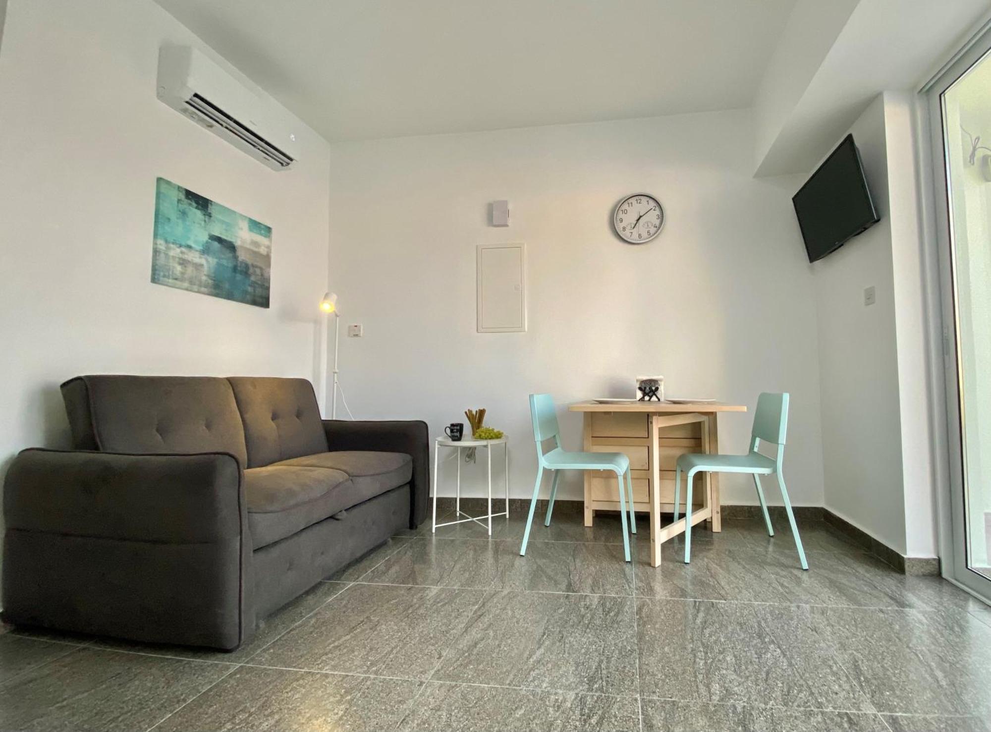 Ferienwohnung Ev Zin - Modern, Cozy, 1 Bed, Pool, 2 Balconies, A105 Paphos Exterior foto