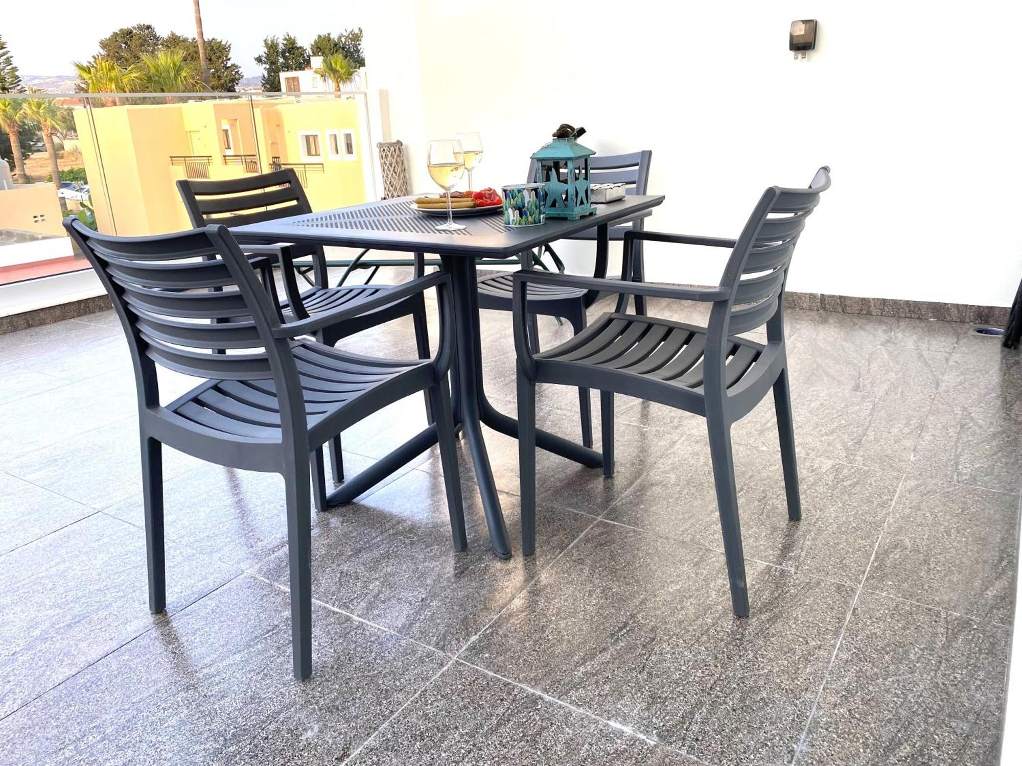 Ferienwohnung Ev Zin - Modern, Cozy, 1 Bed, Pool, 2 Balconies, A105 Paphos Exterior foto